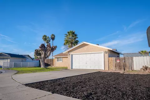 4809 Mcnary Ct, Modesto, CA 95357 photo 2