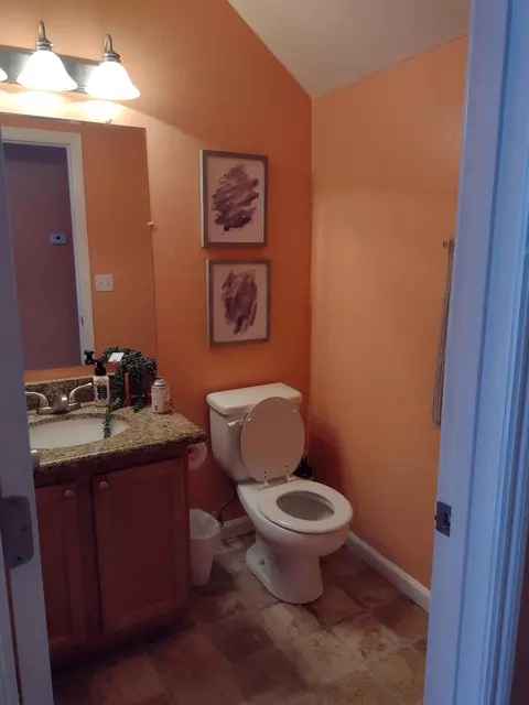 4004 NW Elmo Loop #C, Modesto, CA 95356 photo 13
