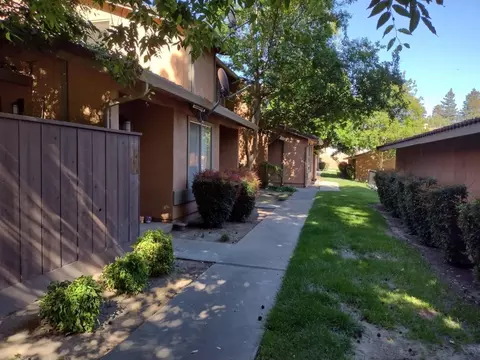 4004 NW Elmo Loop #C, Modesto, CA 95356 photo 2