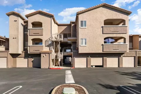 10001 Woodcreek Oaks Blvd #236, Roseville, CA 95747