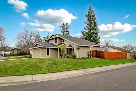 400 Leeward Ct, Roseville, CA 95678