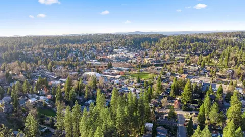 View/Area - 442 Pine St, Grass Valley, CA 95945 photo 1 of 5