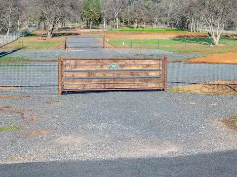 3261 Granite Springs Rd, Coulterville, CA 95311