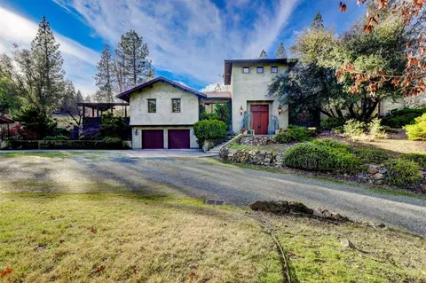 10168 Sun Shadow Cir, Nevada City, CA 95959