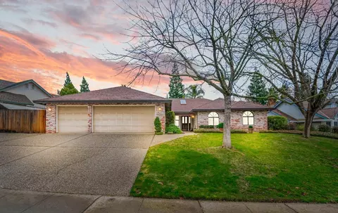 255 Firestone Dr, Roseville, CA 95678