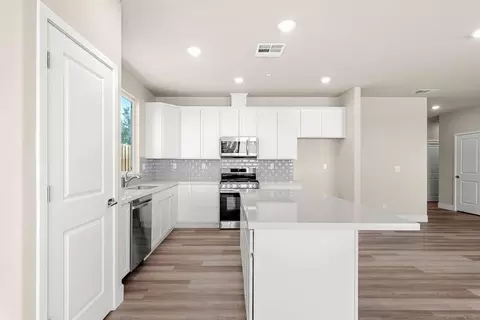 658 Gurmit Ct, Winters, CA 95694 photo 3