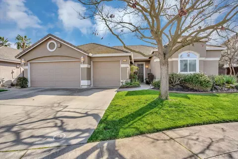 3117 Harbour Shore Ln, Elk Grove, CA 95758