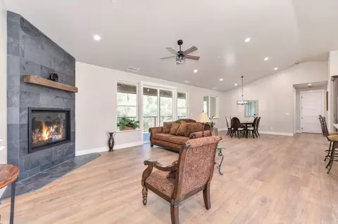 2575 Bedford Ave, Placerville, CA 95667 photo 4