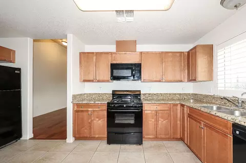 2887 N Drake Ave, Merced, CA 95348 photo 9