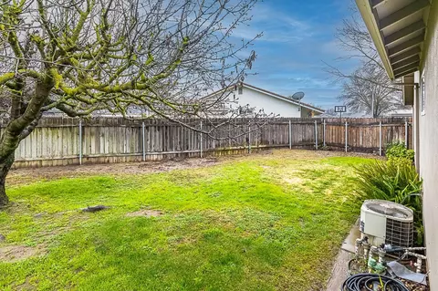 1521 Tiburon Ct, Modesto, CA 95350 photo 32