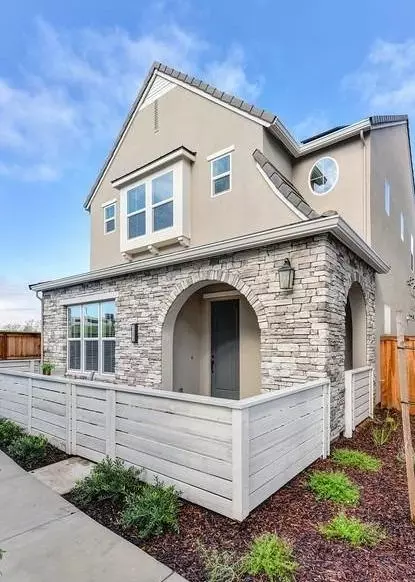 2363 Bastogne Way, Sacramento, CA 95818