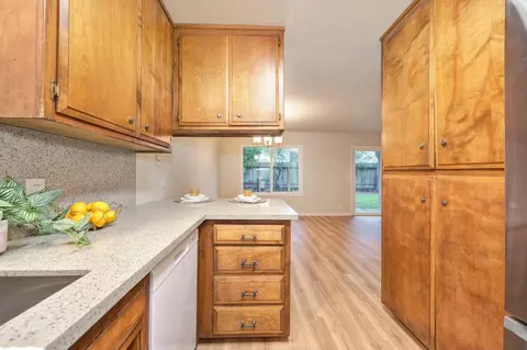 Kitchen - 1618 Colusa Ave, Davis, CA 95616 photo 5 of 12