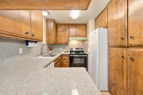 Kitchen - 1618 Colusa Ave, Davis, CA 95616 photo 9 of 12