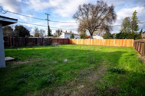 1215 W Santa Fe Ave, Merced, CA 95340 photo 12