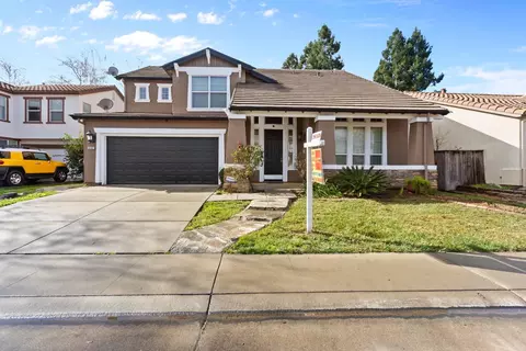 9562 E Park Dr, Elk Grove, CA 95624