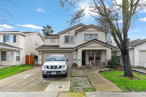 8256 Wyandotte Ct, Elk Grove, CA 95624