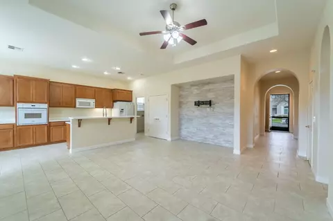 225 Spring Ave, Patterson, CA 95363 photo 5