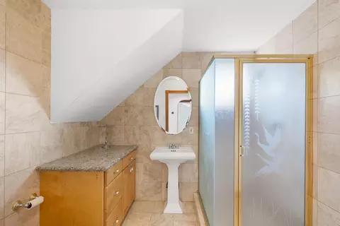 Bath - 3924 Marshall Ave, Carmichael, CA 95608 photo 2 of 8
