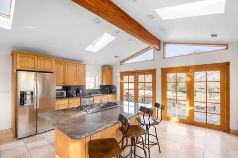 Kitchen - 3924 Marshall Ave, Carmichael, CA 95608 photo 3 of 5