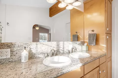 Bath - 3924 Marshall Ave, Carmichael, CA 95608 photo 5 of 8