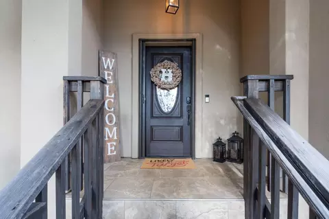 11090 Lower Circle Dr, Grass Valley, CA 95949 photo 2