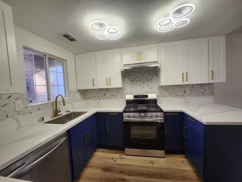 7490 Florin Creek Ct, Sacramento, CA 95823