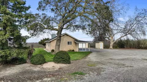 6477 E Veritas Rd, Manteca, CA 95337 photo 2