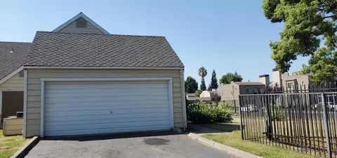 1918 Rosemarie Ln #105, Stockton, CA 95207