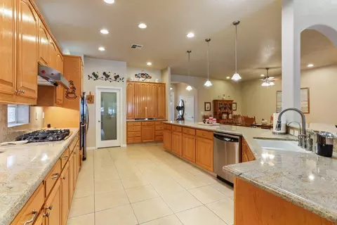 3403 Dewar Ln, Turlock, CA 95382 photo 13