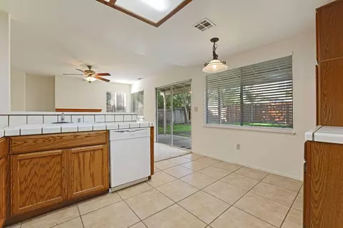 2305 Park Brae Way, Modesto, CA 95358 photo 8