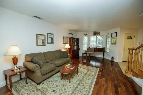 3528 Dry Creek Dr, Modesto, CA 95357 photo 9
