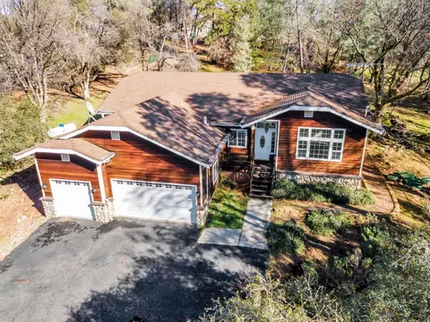 17667 Aileen Way, Grass Valley, CA 95949 photo 2