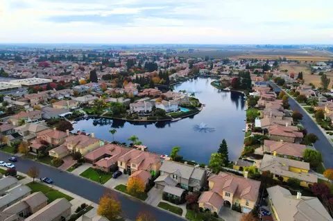 View/Area - 3841 Lakeside Dr, Modesto, CA 95355 photo 1 of 4