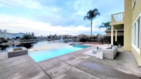 Exterior - 3841 Lakeside Dr, Modesto, CA 95355 photo 4 of 12