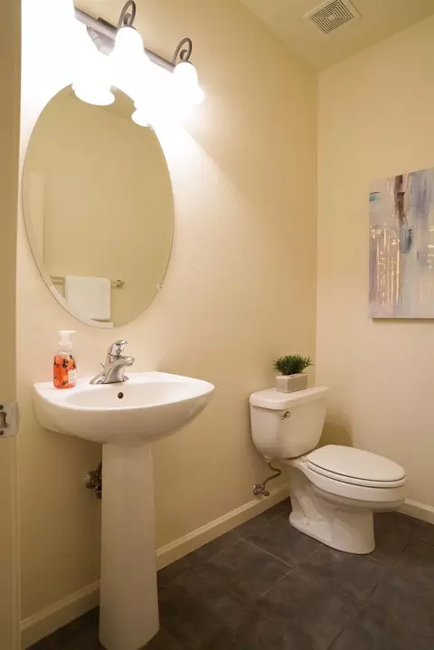 Bath - 3841 Lakeside Dr, Modesto, CA 95355 photo 5 of 5
