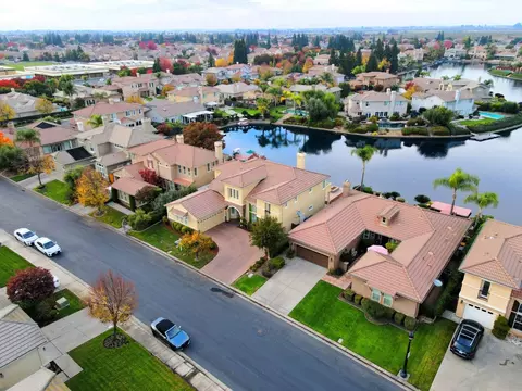 View/Area - 3841 Lakeside Dr, Modesto, CA 95355 photo 3 of 4