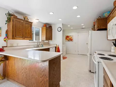 Kitchen - 1961 Heather Hill Rd, Placerville, CA 95667 photo 5 of 9