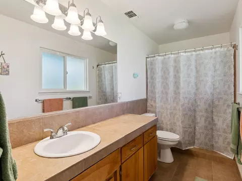 Bath - 1961 Heather Hill Rd, Placerville, CA 95667 photo 4 of 5
