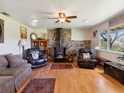 Living - 1961 Heather Hill Rd, Placerville, CA 95667 photo 2 of 5