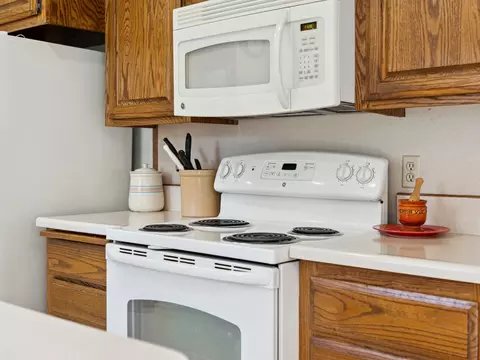 Kitchen - 1961 Heather Hill Rd, Placerville, CA 95667 photo 9 of 9