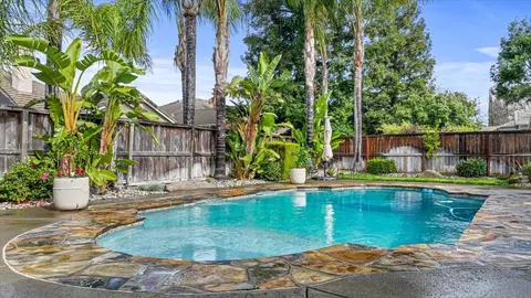 Exterior - 4613 Via Verde Ct, Modesto, CA 95357 photo 2 of 17