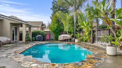 Exterior - 4613 Via Verde Ct, Modesto, CA 95357 photo 14 of 17
