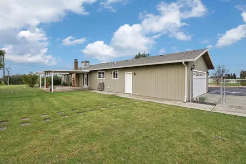 Exterior - 2294 E Forest Lake Rd, Acampo, CA 95220 photo 4 of 18
