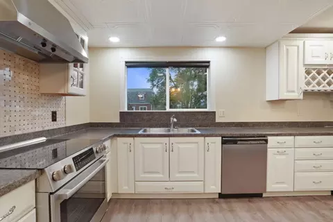 Kitchen - 2294 E Forest Lake Rd, Acampo, CA 95220 photo 2 of 6