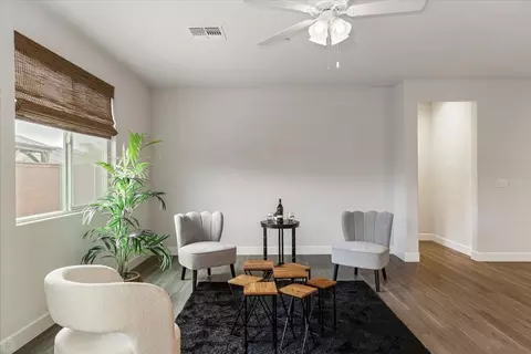 Living - 1485 United St, Manteca, CA 95337 photo 4 of 4