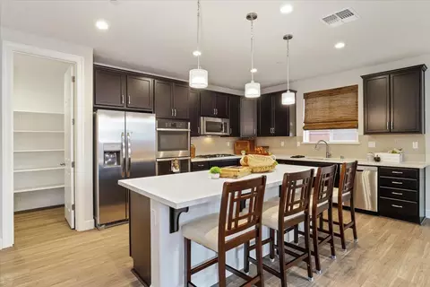 Kitchen - 1485 United St, Manteca, CA 95337 photo 3 of 7