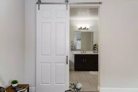 Bath - 1485 United St, Manteca, CA 95337 photo 1 of 6