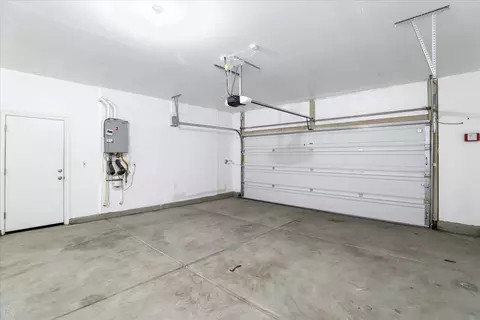 Exterior - 1485 United St, Manteca, CA 95337 photo 6 of 11