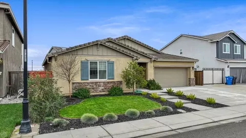 Exterior - 1485 United St, Manteca, CA 95337 photo 2 of 11