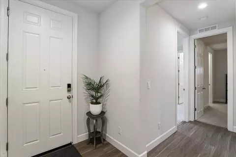 Entry Way - 1485 United St, Manteca, CA 95337 photo 3 of 3